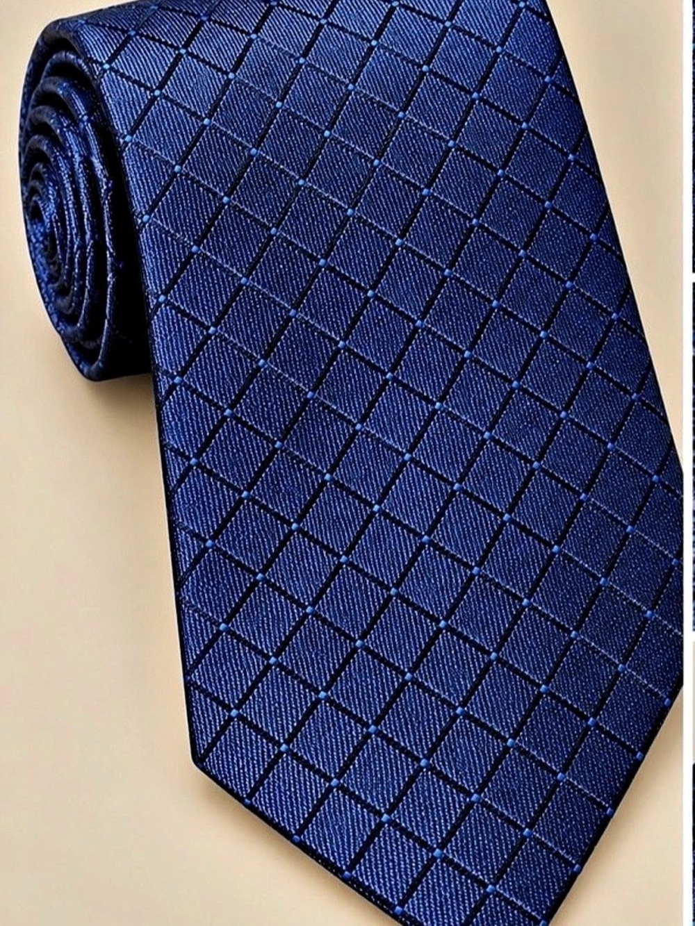 Perry Ellis Portfolio Geometric Tie in Blue Like New